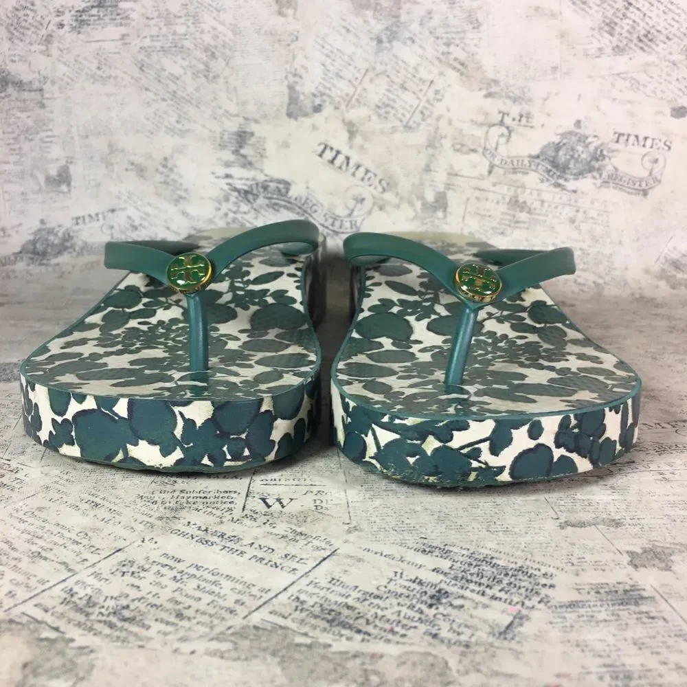 Tory Burch Green  Leaf-print Rubber Flip-flops Sandals